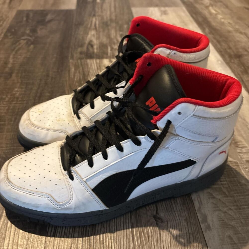 Puma Men's White and Red Trainers